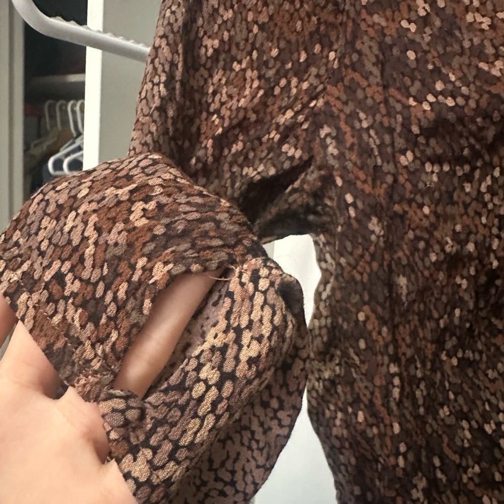 H&M Earthy Patterned Top - Picture 2 of 4